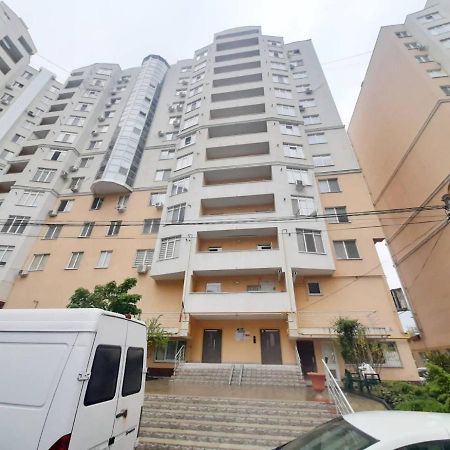 Bright Central Apartment Kischinau Exterior foto